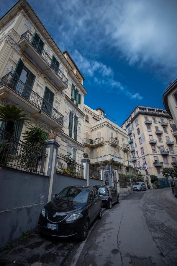 Bed and Breakfast Casa Cavaliere Nápoles Exterior foto